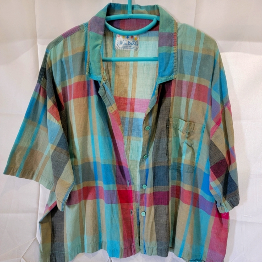 VINTAGE button down top!